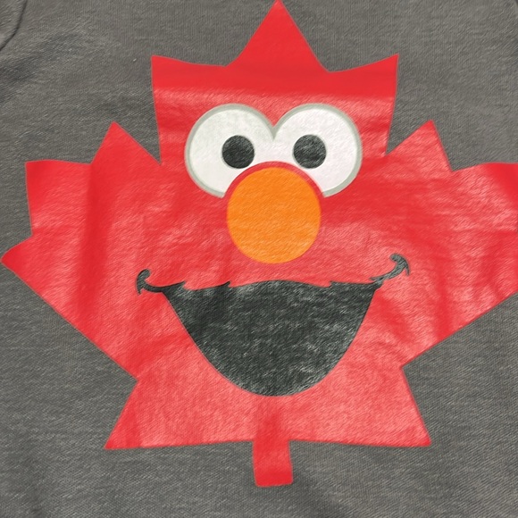 0-3M Elmo and Hockey - Canada themed onesies bundle - Picture 3 of 8